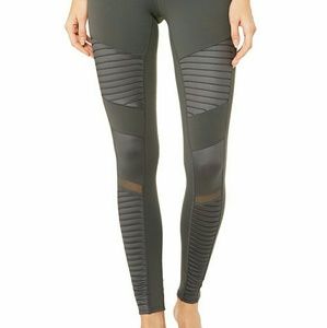 NWT Alo Moto Yoga Legging